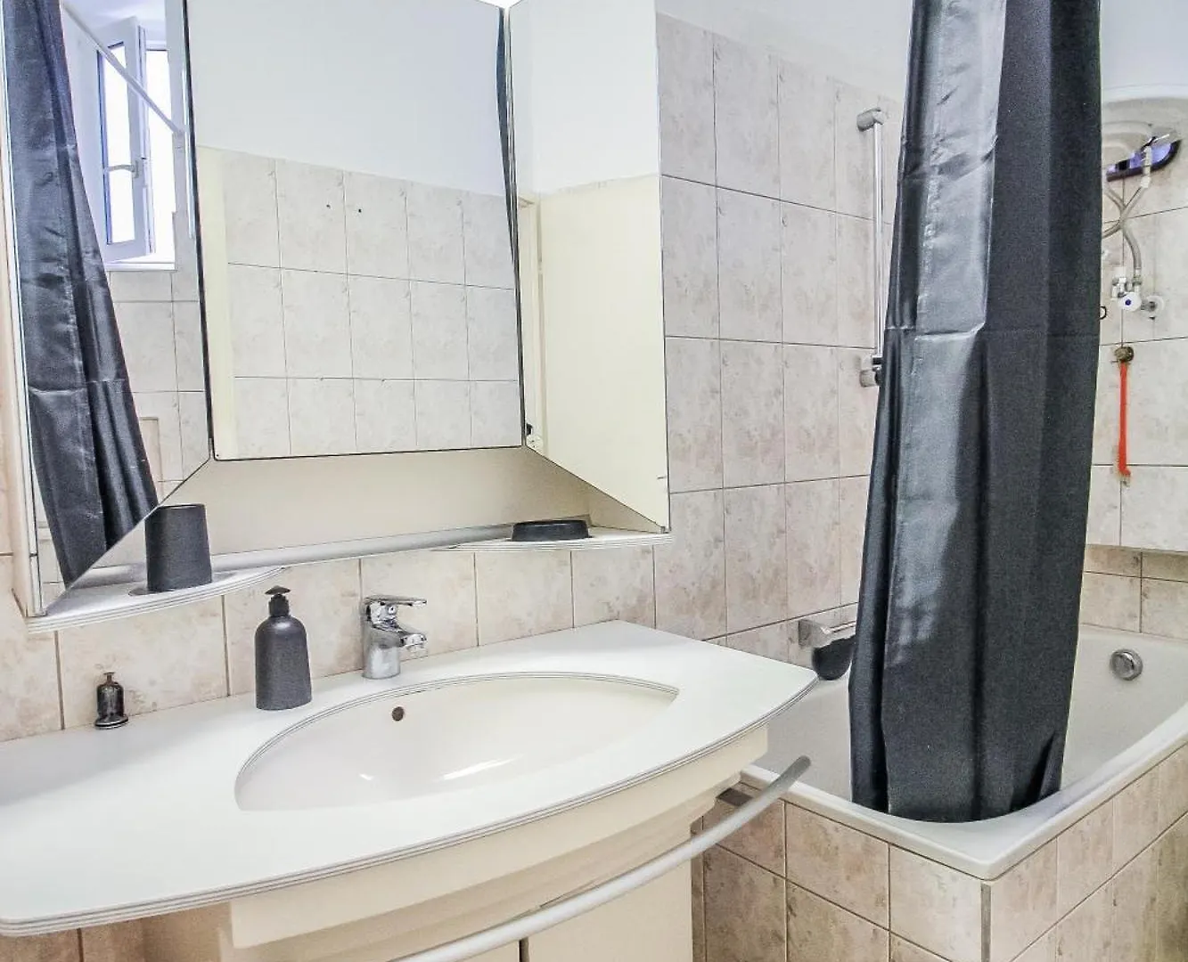 Homestay Comfortable Accommodations In The Alterlaa Area Lv5 Vienna